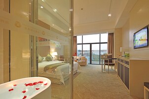 Deluxe King Room(6th Building)