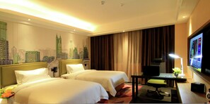 Minibar, Schreibtisch, Verdunkelungsvorhänge, Bügeleisen/Bügelbrett