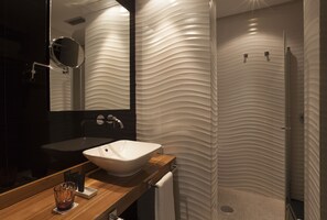 Deluxe Room | Bilik Mandi | Pancuran mandi, kelengkapan dandanan diri percuma, bidet 