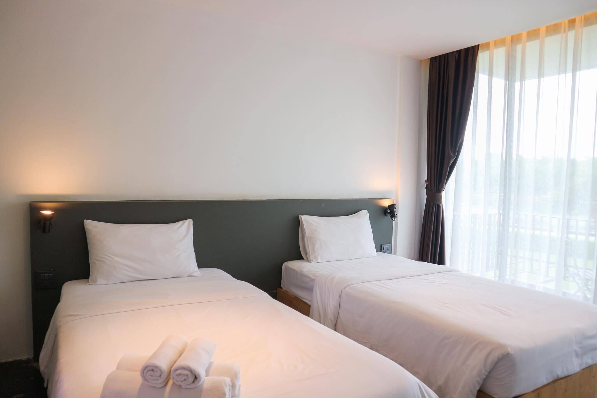 superior twin room | 1 bedroom, minibar, blackout curtains, rollaway beds