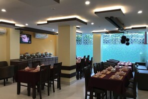 Restaurant - Kaveri Inn (Kathmandu)