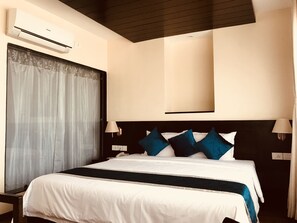 Premium Room | Desk, free WiFi, wheelchair access - Kaveri Inn (Kathmandu)