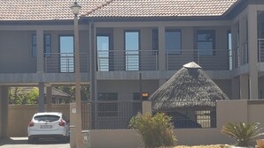 Unclassified image, 4 of 38, button - Sunflower Guesthouse (Vanderbijlpark)