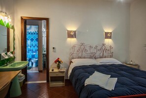 Standard Double Room | In-room safe, desk, free WiFi - Hotel Villa Rosa (Sarroch)