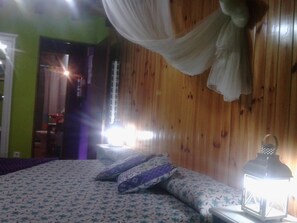 Ropa de cama de alta calidad, edredones de plumas, cortinas opacas
