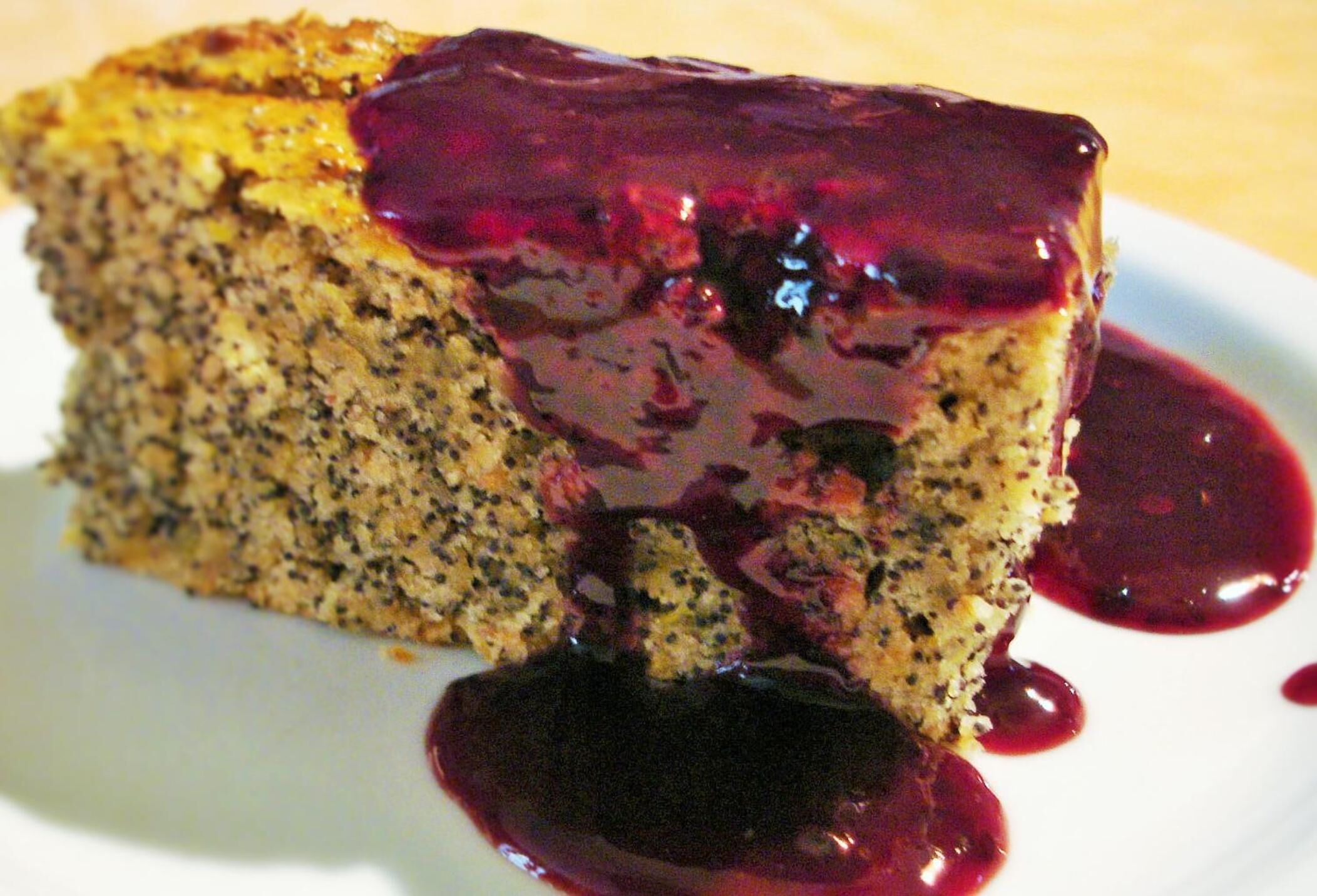 Breakfast and dinner served, local and international cuisine