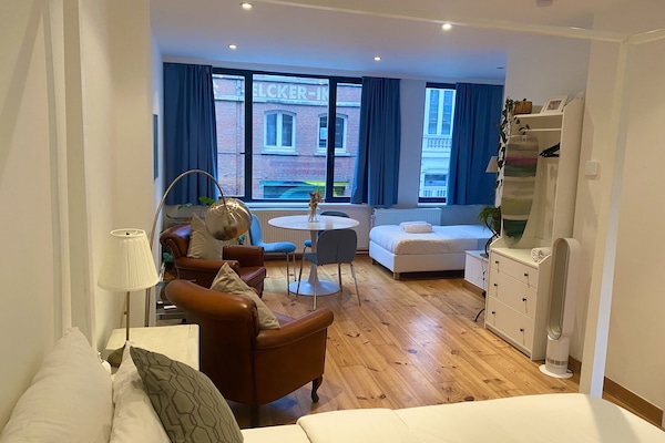 Deluxe Studio | Seterika/papan seterika, Wi-fi percuma, cadar katil