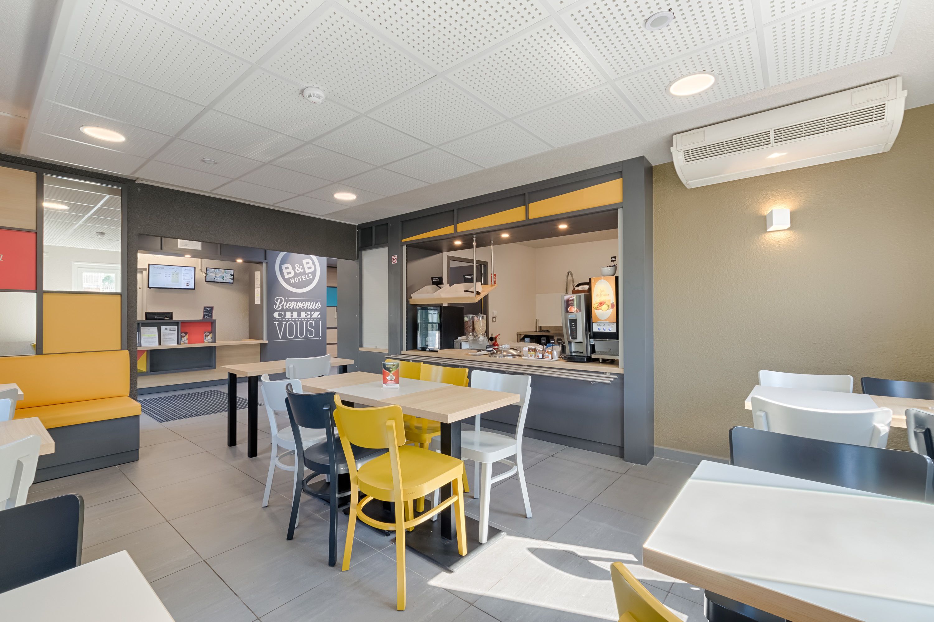 Daily buffet breakfast for a fee