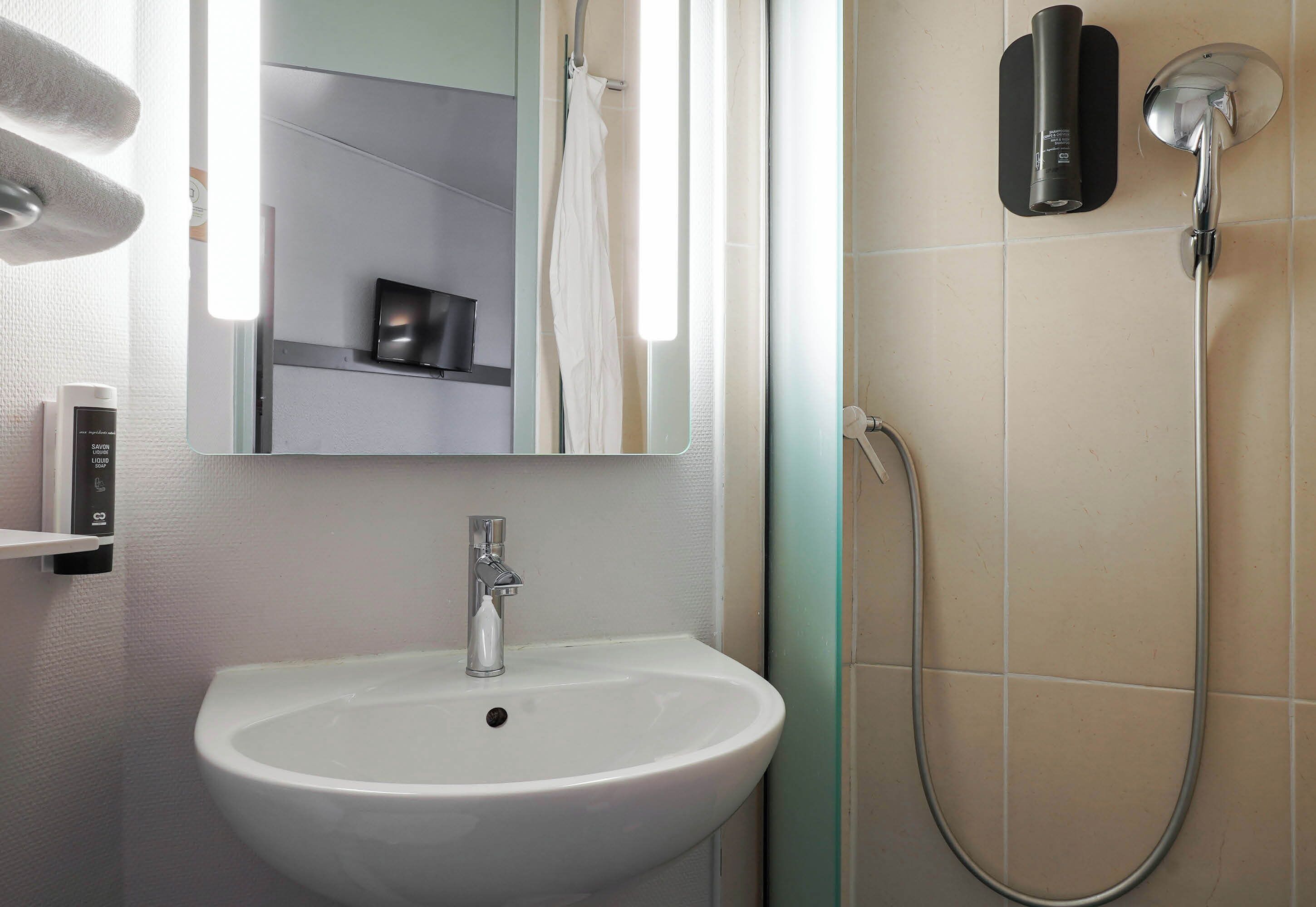 Foto - B&B HOTEL Aix-en-Provence Pont de l'Arc