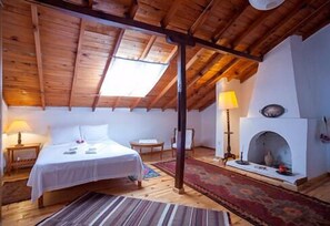 Superior Double Room | Desk, iron/ironing board, free WiFi, bed sheets - Turk Evi (Kas)