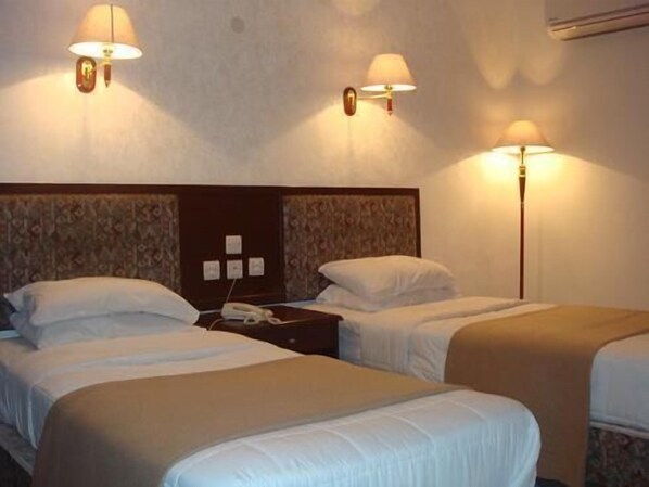 In-room safe, rollaway beds, free WiFi - OIa Palace Hotel (Amman)