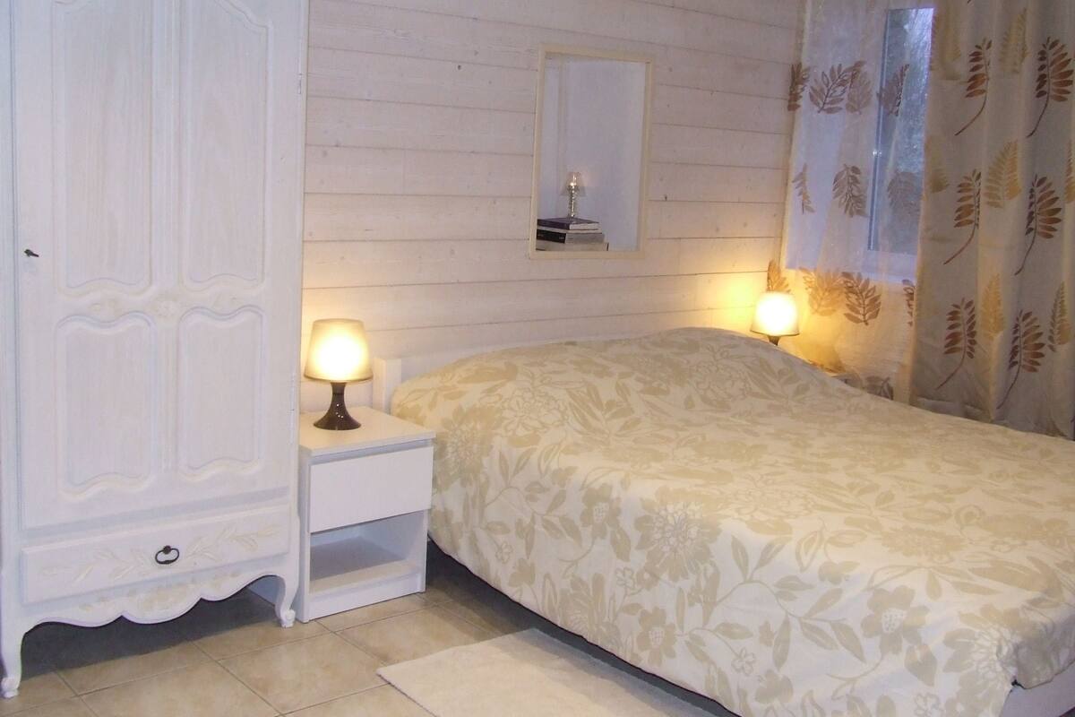 Studio, Garden View | Individually decorated, individually furnished, blackout drapes