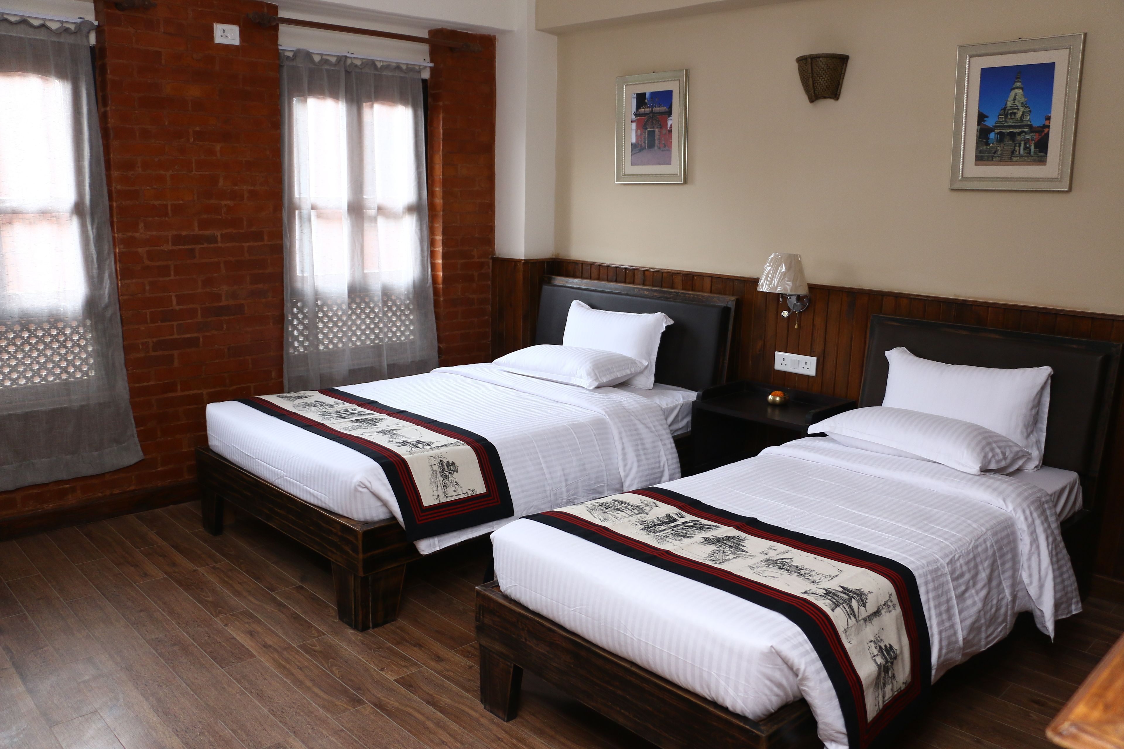 frette italian sheets, premium bedding, desk, blackout curtains