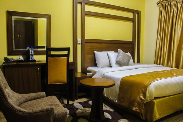 Banex Hotel And Suites - Lagos