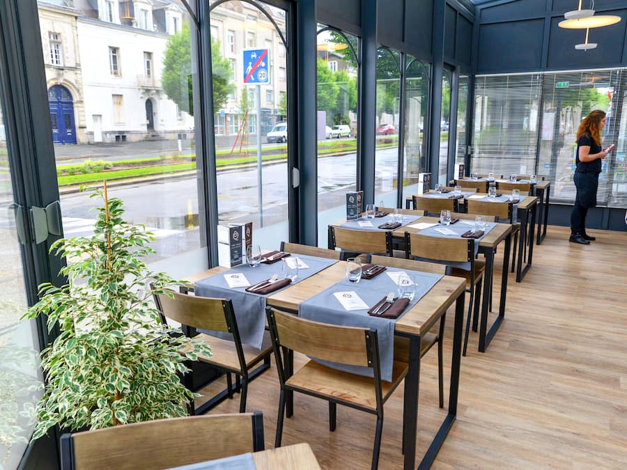 Breakfast, lunch, dinner served; French cuisine