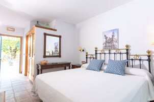Habitación doble superior | Caja fuerte, camas supletorias, wifi gratis