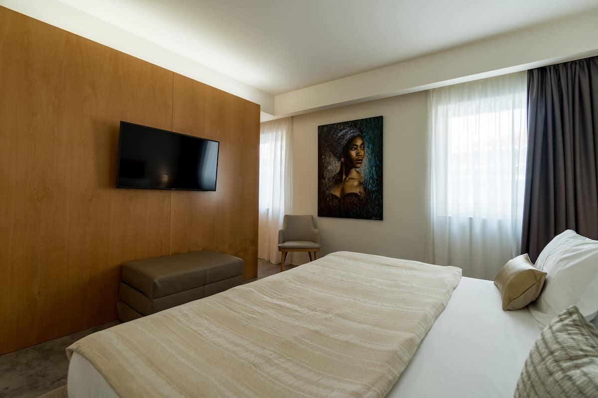 Superior Apartment, 1 King Bed, Non Smoking