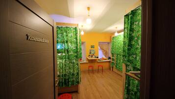 One Bed in 6-Bed Mixed Dormitory, Sociable