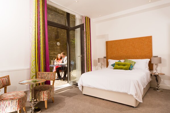 Chambre Deluxe double, vue sur la mer | Literie fournie