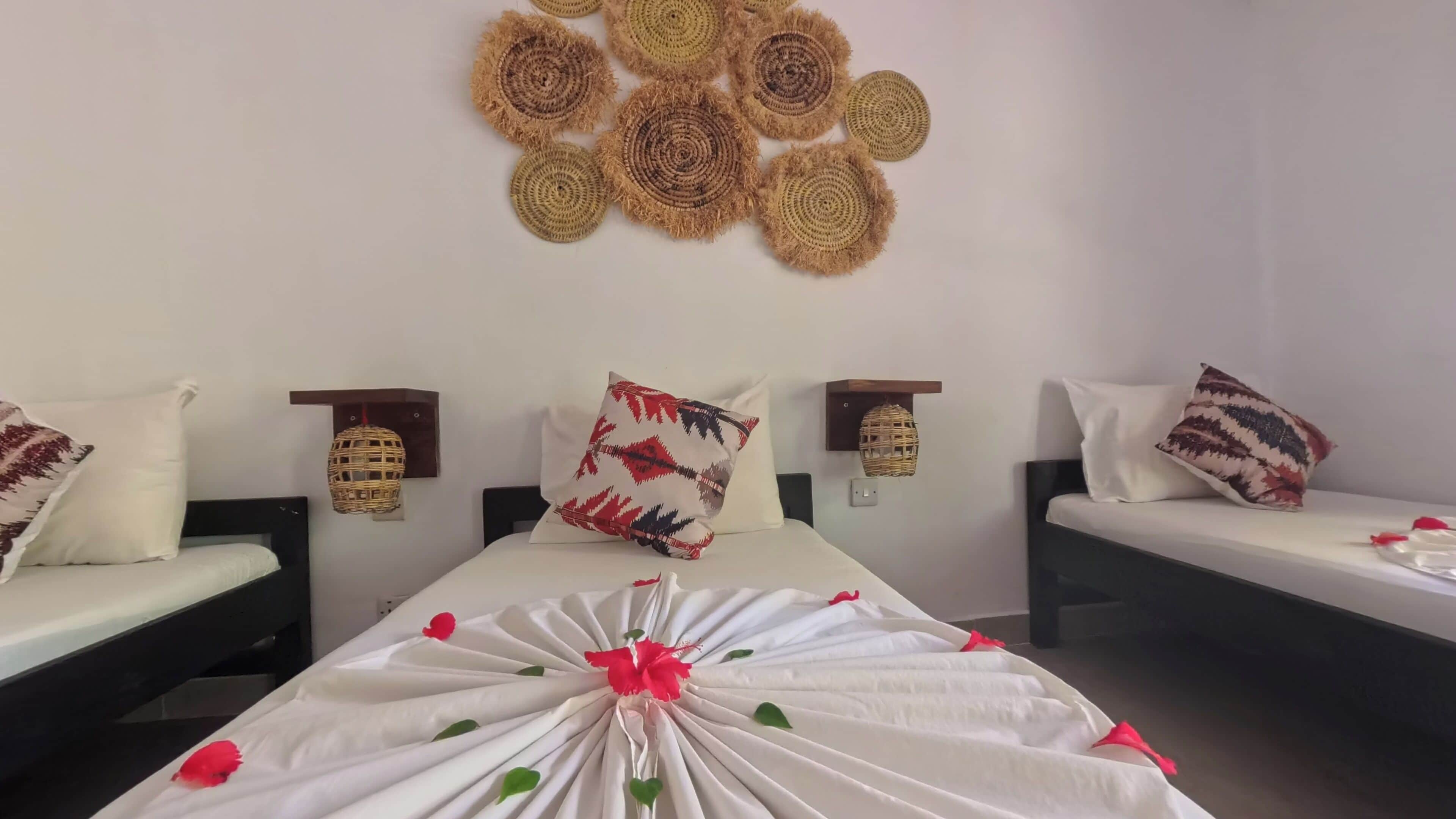 Comfort Triple Bungalow | In-room safe, individually decorated, individually furnished, desk