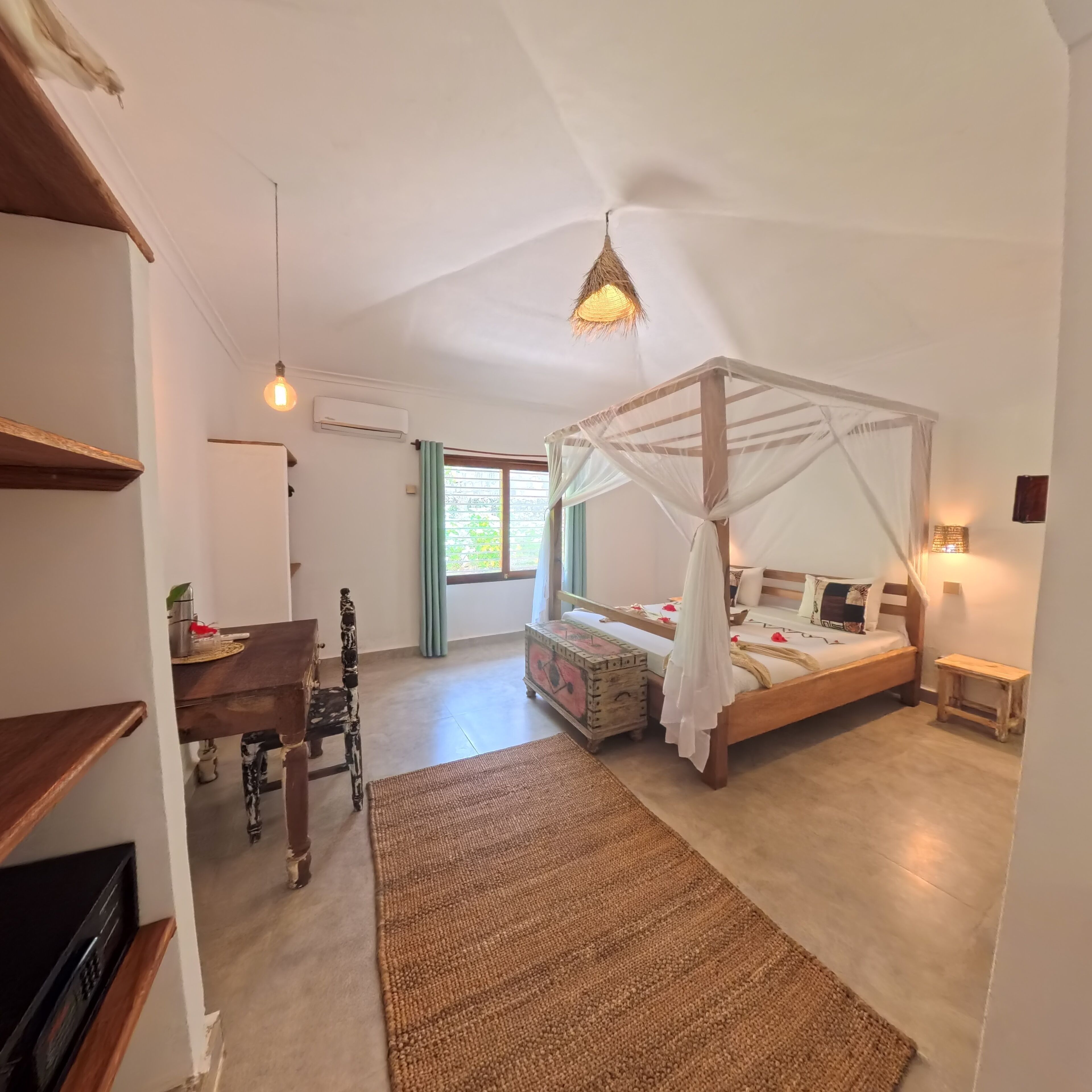 Comfort Bungalow | In-room safe, individually decorated, individually furnished, desk