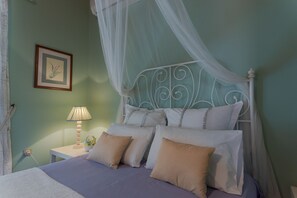 Bungalow, 2 chambres | 2 chambres, lits bébé (gratuits), Wi-Fi gratuit, draps fournis