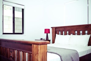 尊爵獨棟房屋, 6 間臥室, 花園景觀 | 6 間臥室、書桌、熨斗/熨衣板、搖籃/嬰兒床