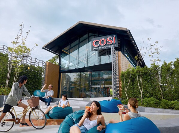 المنشأة من الخارج