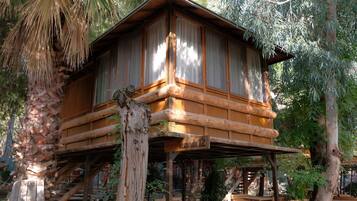 Select Comfort beds, minibar, iron/ironing board, free WiFi