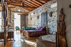 Presidential Villa | Select Comfort beds, minibar, iron/ironing board, free WiFi