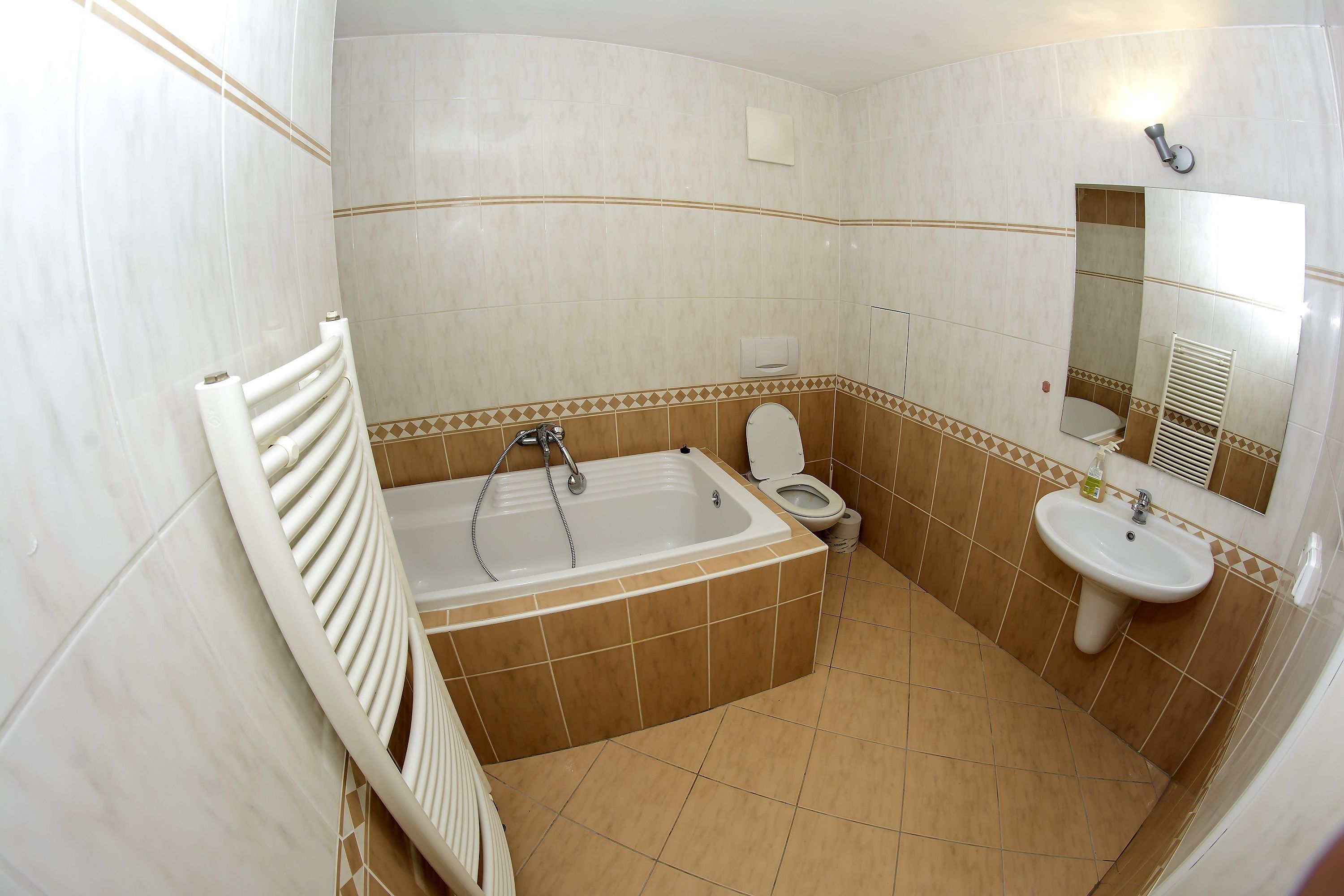 컴포트 듀플렉스, 전용 욕실 (with Kitchenette) | 욕실 | 헤어드라이어, 타월