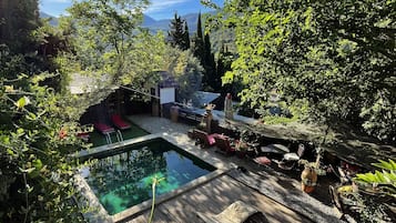 Sæsonbestemt udendørs pool