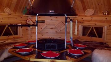 Se sirven cenas y cocina francesa