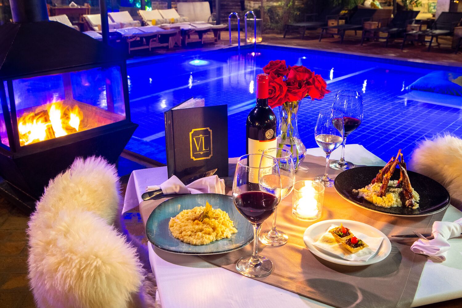 lunch and dinner served