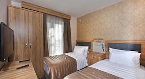 Minibar, escritorio y wifi gratis