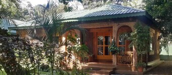 Country Lake Resort - Garuga
