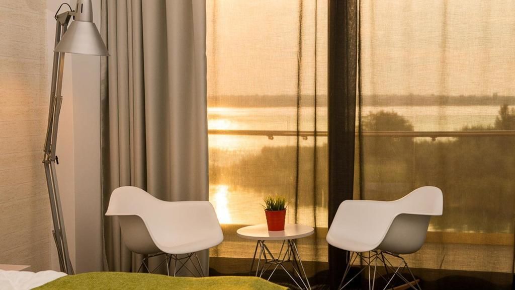 double room, balcony, lakeside | 1 bedroom, minibar, in-room safe, soundproofing