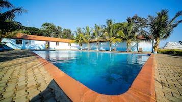 Piscina externa