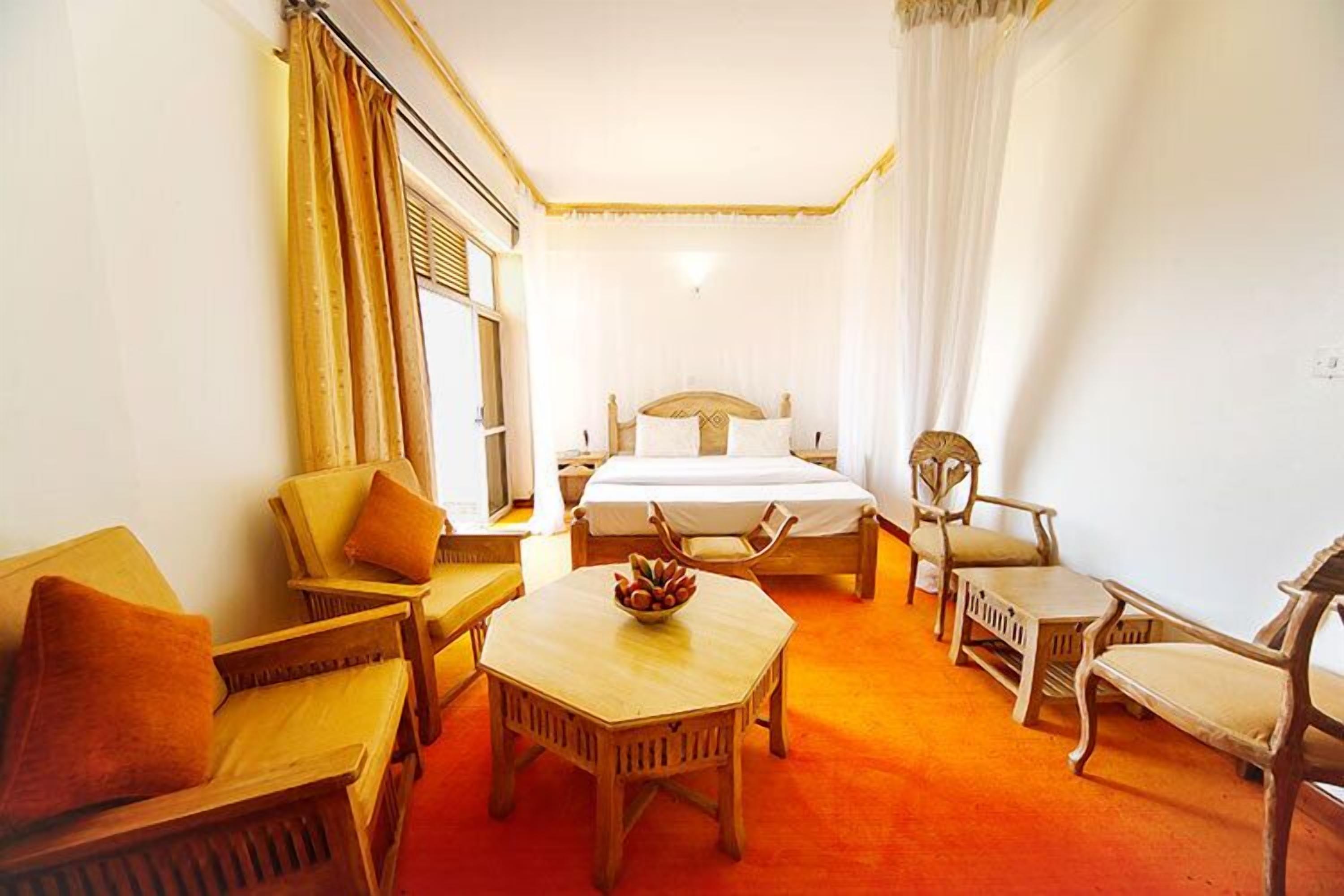 In-room safe, desk, soundproofing, free WiFi