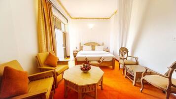 In-room safe, desk, soundproofing, free WiFi