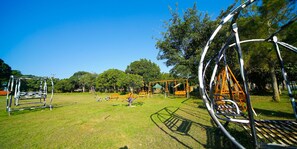 Children's play area - outdoor - Katomi Kingdom Resort (Entebbe)