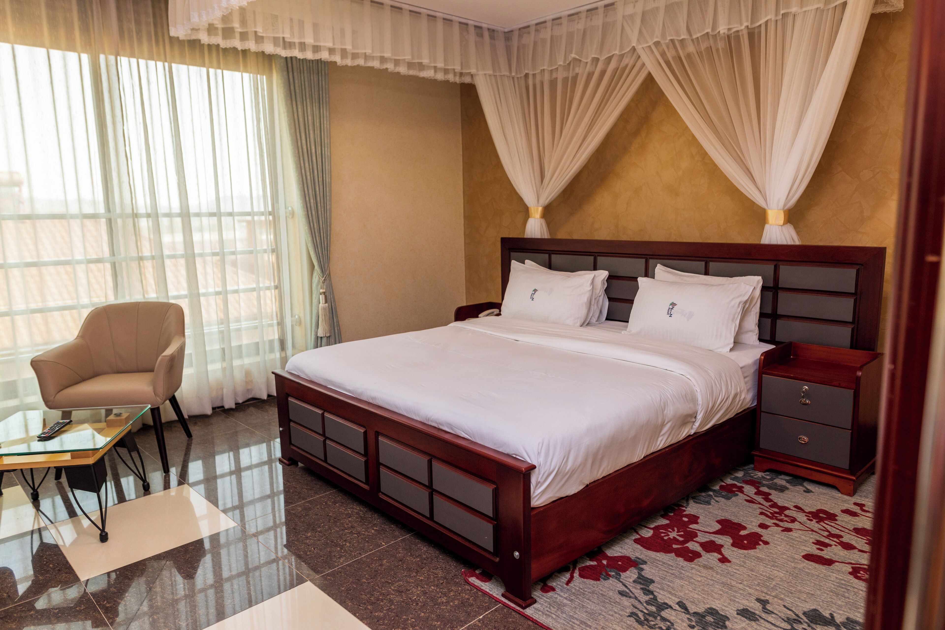 Executive-huone | Työpöytä, äänieristys, silitysrauta/-lauta, ilmainen Wi-Fi