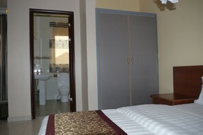 TV - Rosaline Suites Hotel (Hoima)