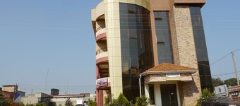 Rosaline Suites Hotel