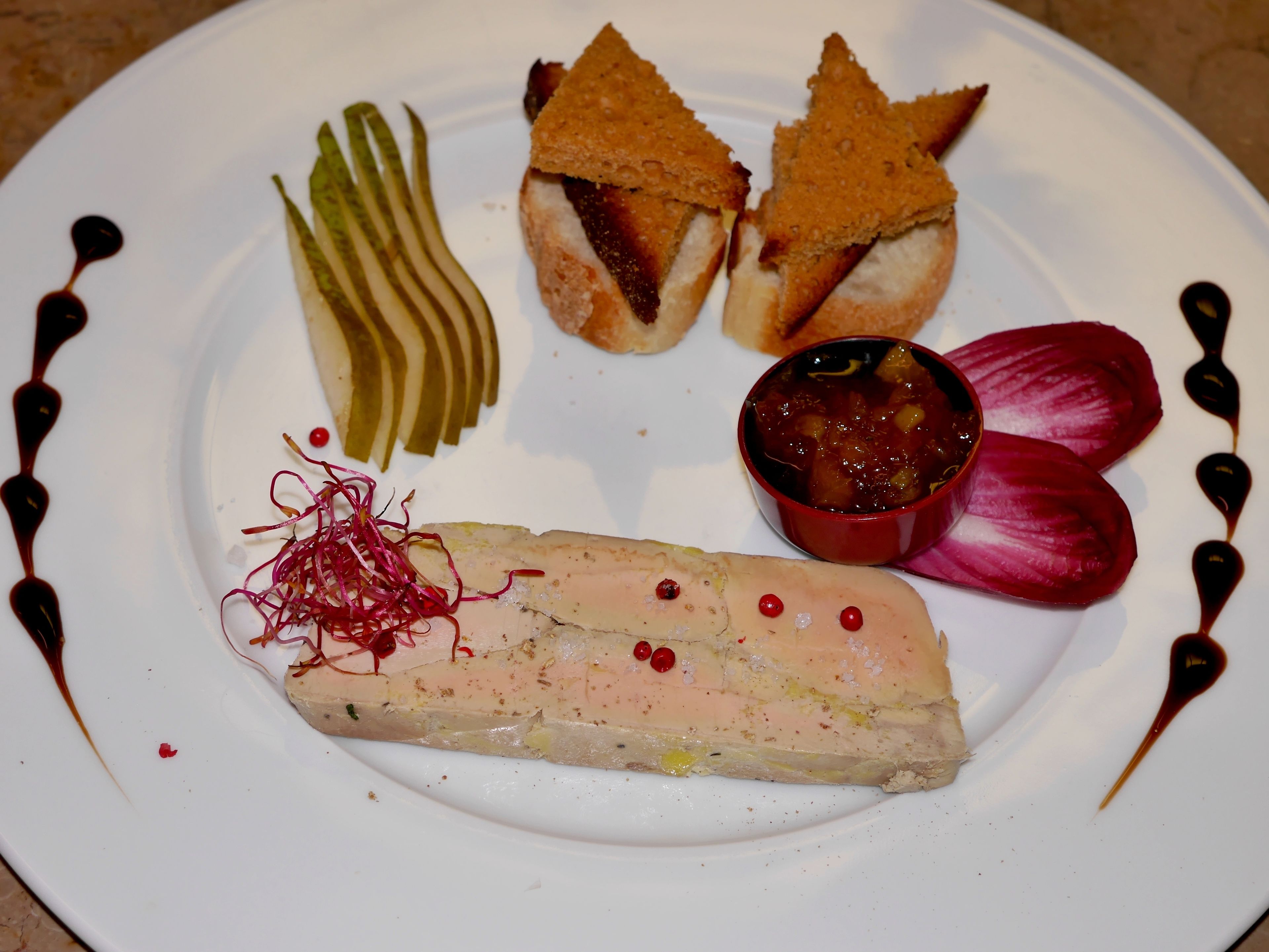 lunch and dinner served