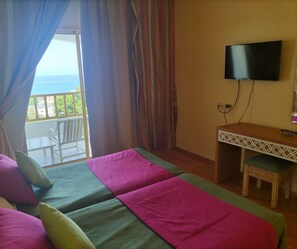 Habitación individual básica | Cortinas blackout, cunas gratuitas y wifi gratis 