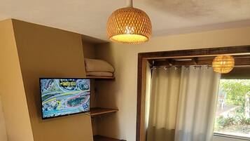 Quarto luxo | Frigobar, individualmente decorados, cortinas blackout
