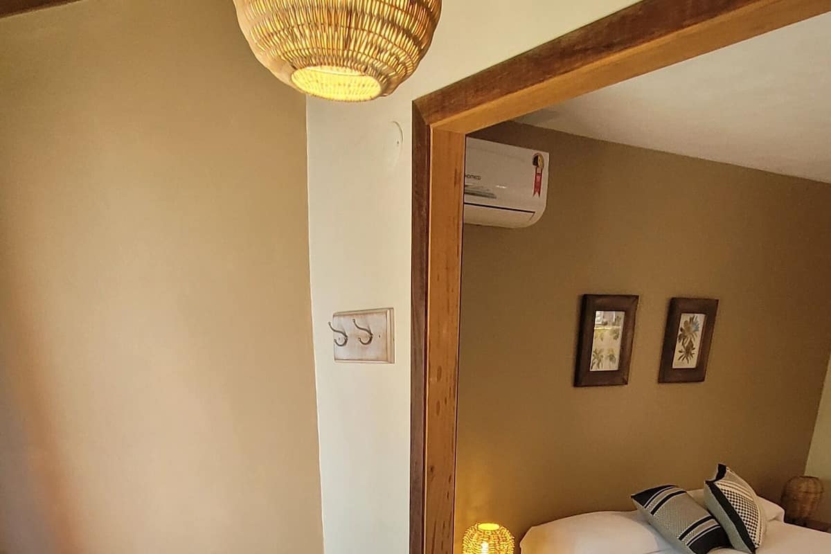 Phòng Deluxe | Minibar, trang trí khác biệt, màn/rèm cản sáng, phòng cách âm