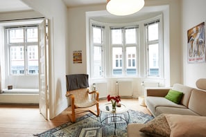 Apartment, 2 Bedrooms | Living room