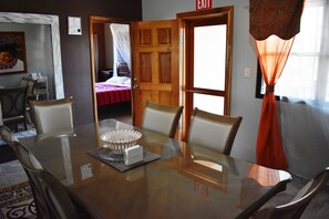 บ้านพัก, 3 ห้องนอน, วิวภูเขา, ติดภูเขา | บริการอาหารในห้องพัก